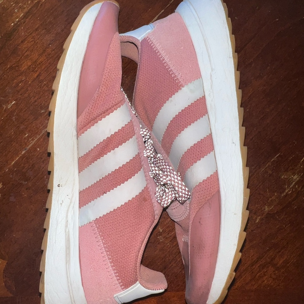 Adidas Women's Pink and White Sneakers 7.5 - Picture 1 of 6